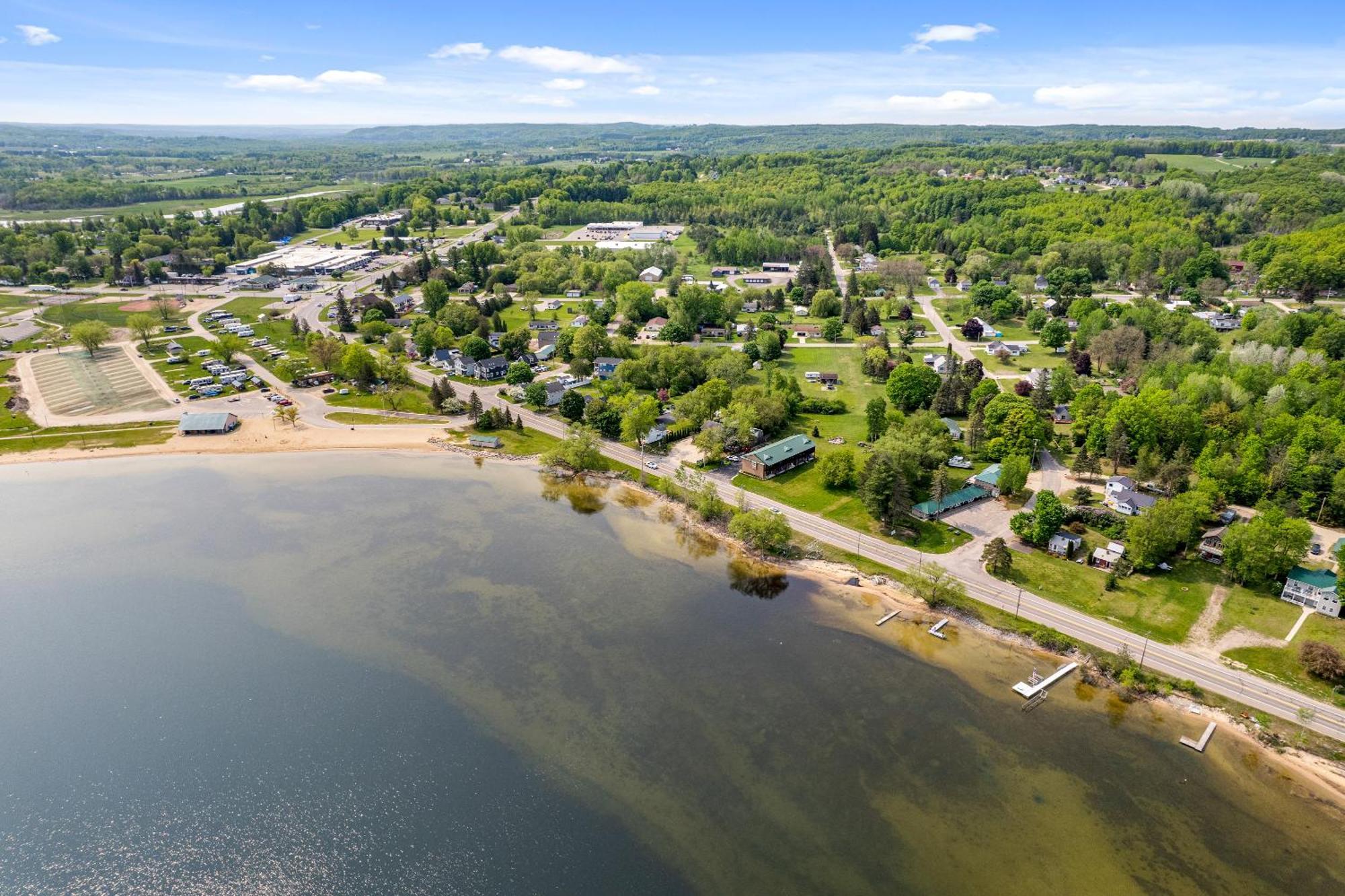 South Arm Retreats Motel East Jordan Bagian luar foto